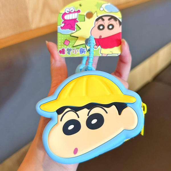 正版蠟筆小新造型零錢包｜可愛矽膠收納包 多功能耳機包 鑰匙包 兒童節交換禮物推薦