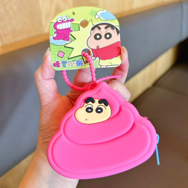 正版蠟筆小新造型零錢包｜可愛矽膠收納包 多功能耳機包 鑰匙包 兒童節交換禮物推薦